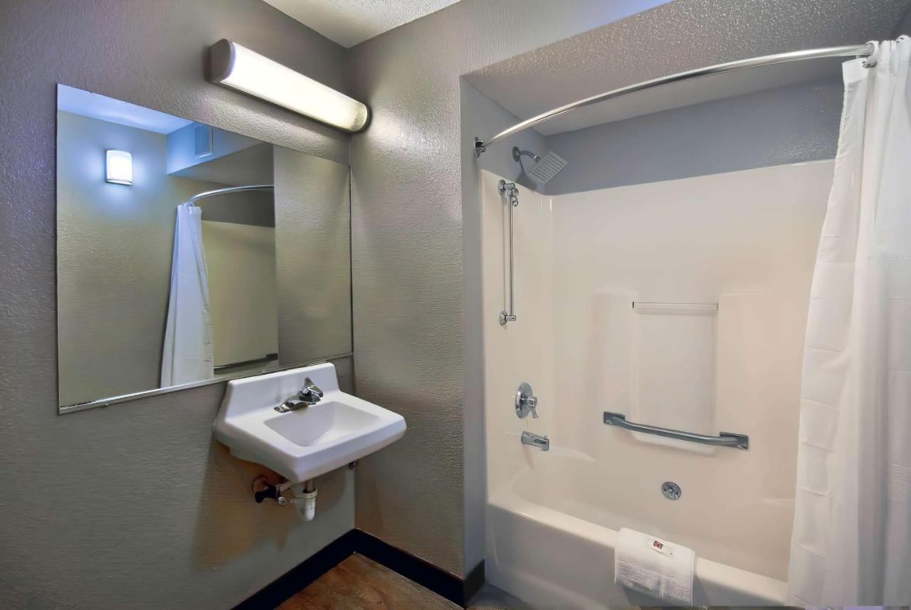 Motel 6-Warren, Mi - Detroit East Extérieur photo